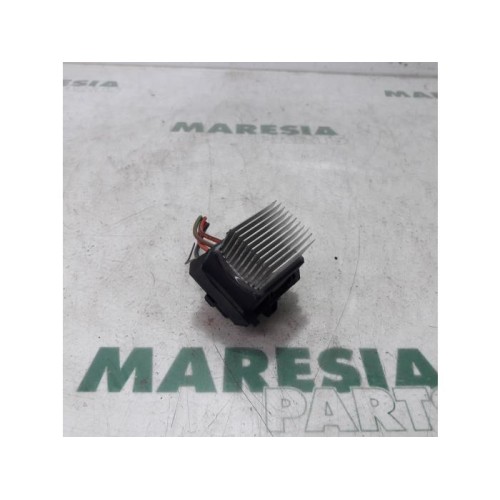 Renault - Clio - Heater resistor