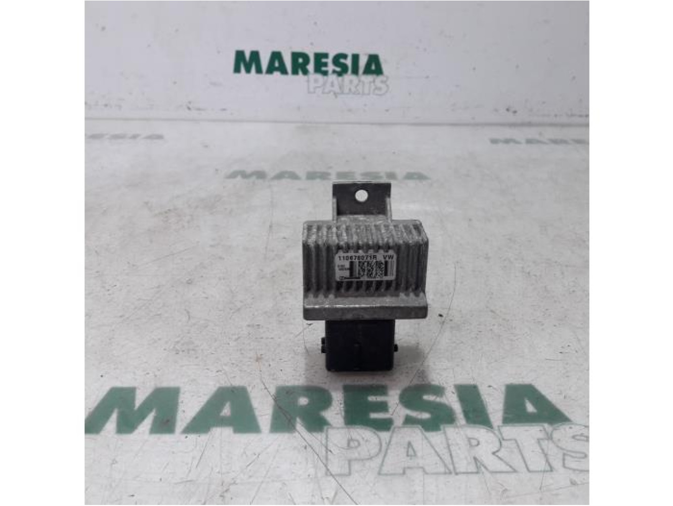 Renault - Clio - Glow plug relay