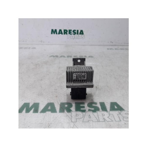 Renault - Clio - Glow plug relay