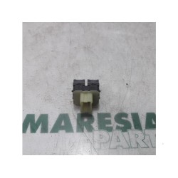 Renault - Clio - Multi-functional window switch