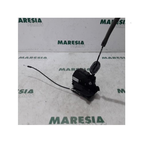 Renault - Clio - Rear door mechanism 4-door, right
