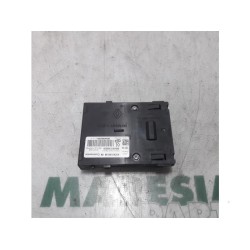 Renault - Megane - Kaartlezer (slot)