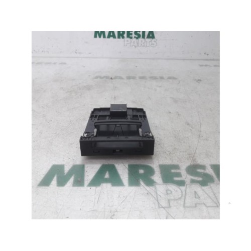 Renault - Megane - Card reader (lock)