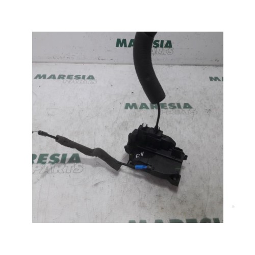 Renault - Megane - Front door lock mechanism 4-door, right