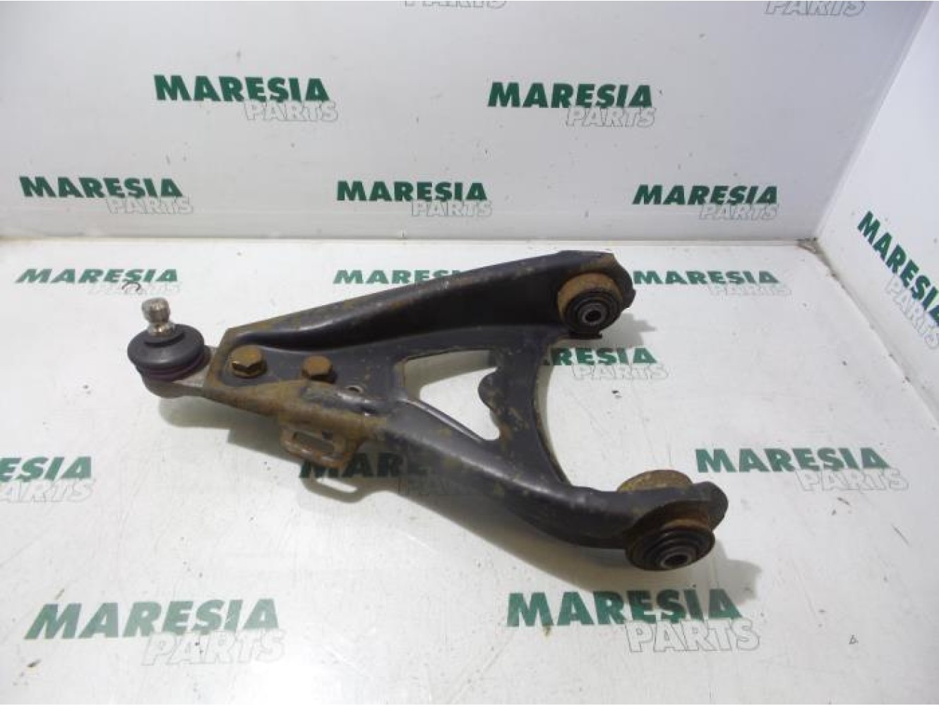 Renault - Megane Scenic - Front lower wishbone, left
