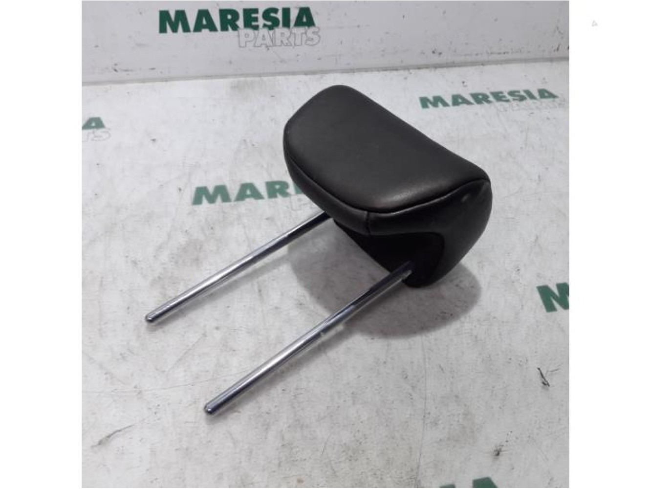 Lancia - Y(Psilon) - Headrest