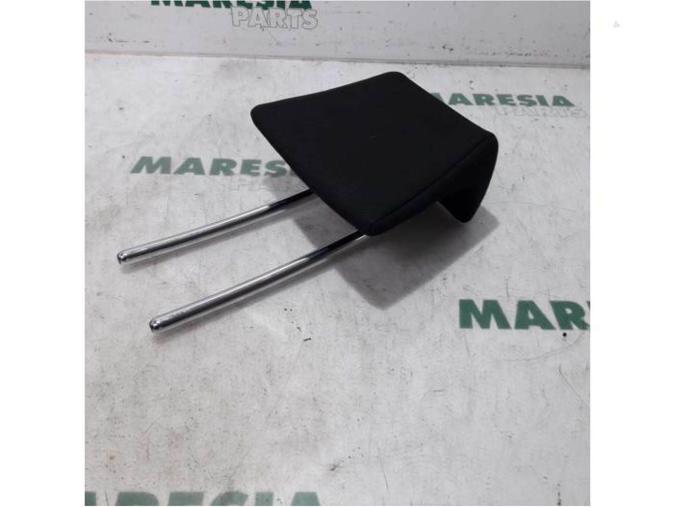 Peugeot - 207 - Headrest
