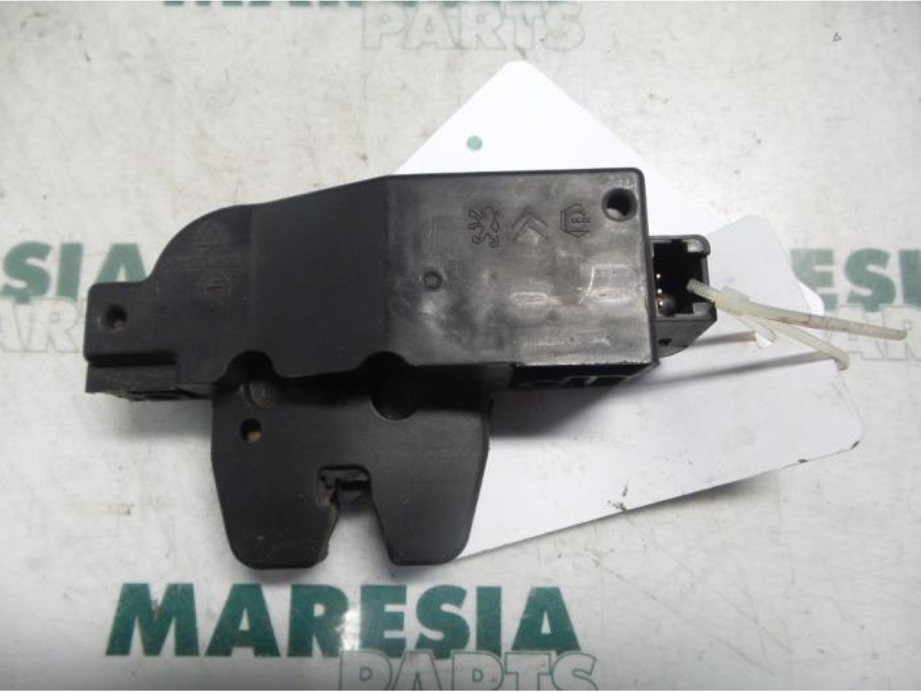 Citroen - C3 - Tailgate lock mechanism