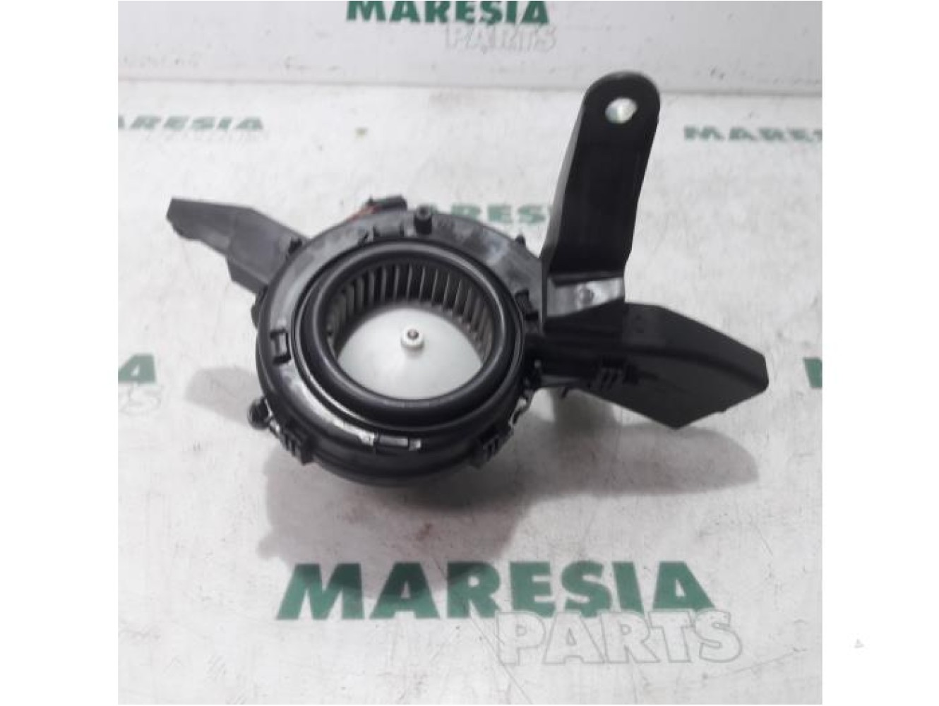 Citroen - C4 Picasso - Heating and ventilation fan motor
