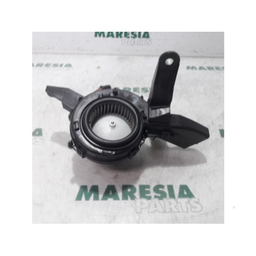 Citroen - C4 Picasso - Heating and ventilation fan motor