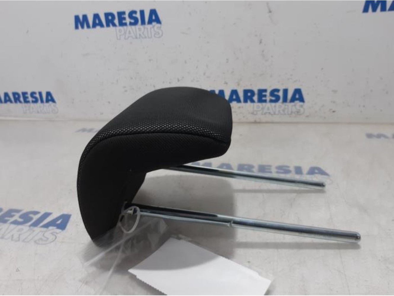 Fiat - Bravo - Headrest