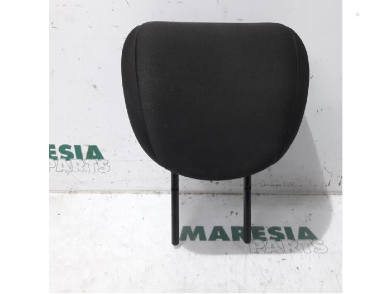 Renault - Clio - Headrest