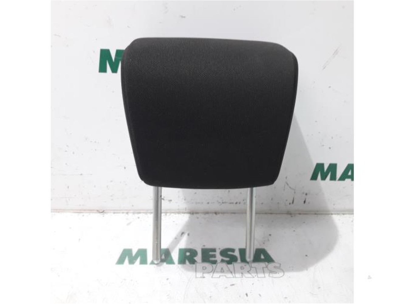 Fiat - Punto - Headrest