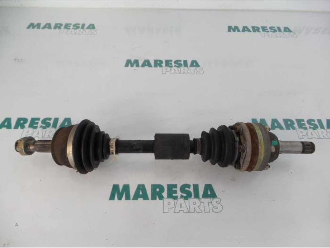Alfa Romeo - 156 - Aandrijfas links-voor
