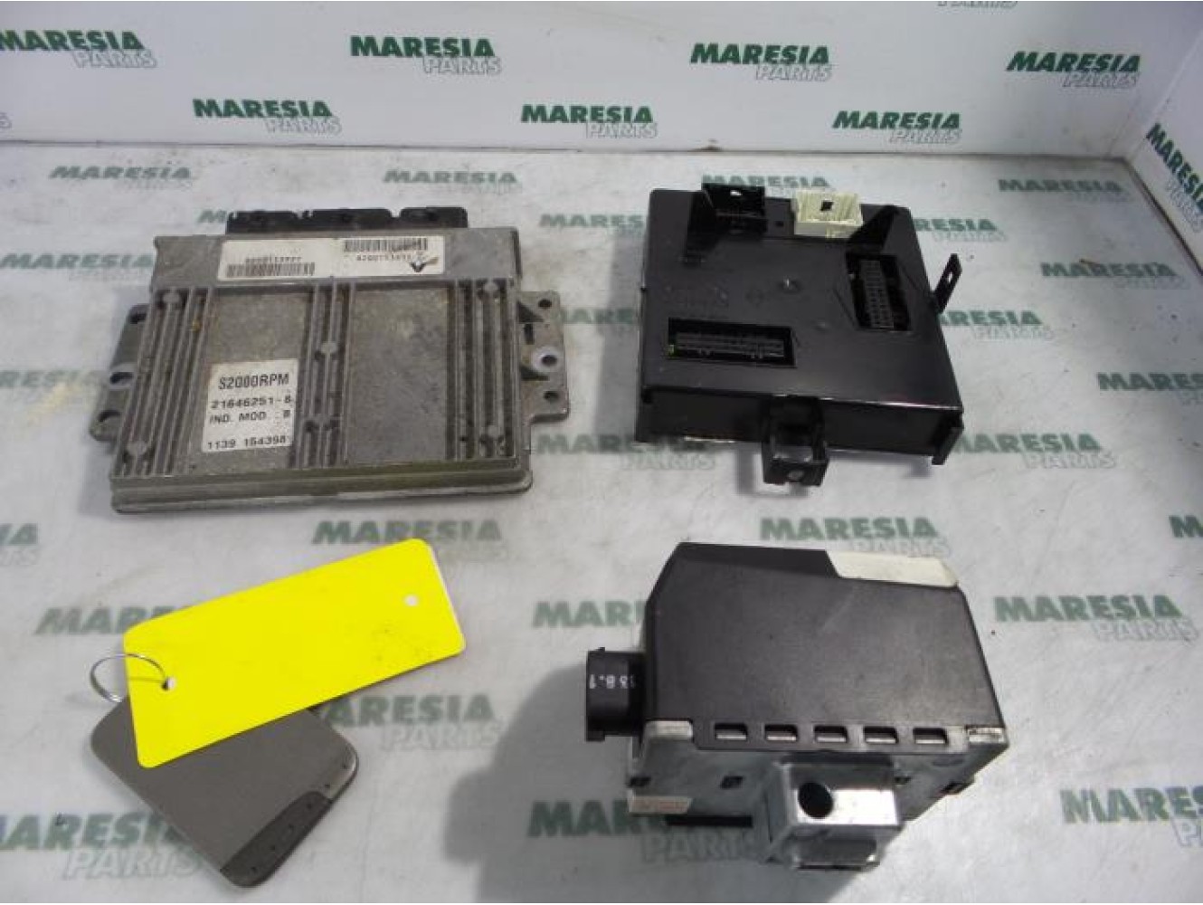 Renault - Laguna - Engine management computer