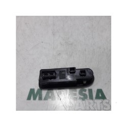 Peugeot - 508 - Multi-functional window switch