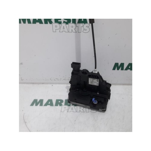 Fiat - Punto - Front door lock mechanism 4-door, right