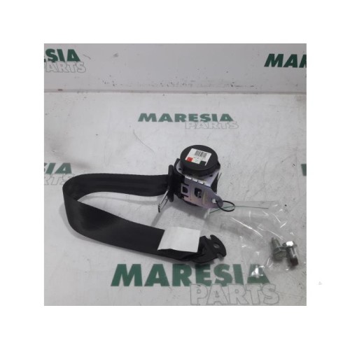 Fiat - Punto - Rear seatbelt, left
