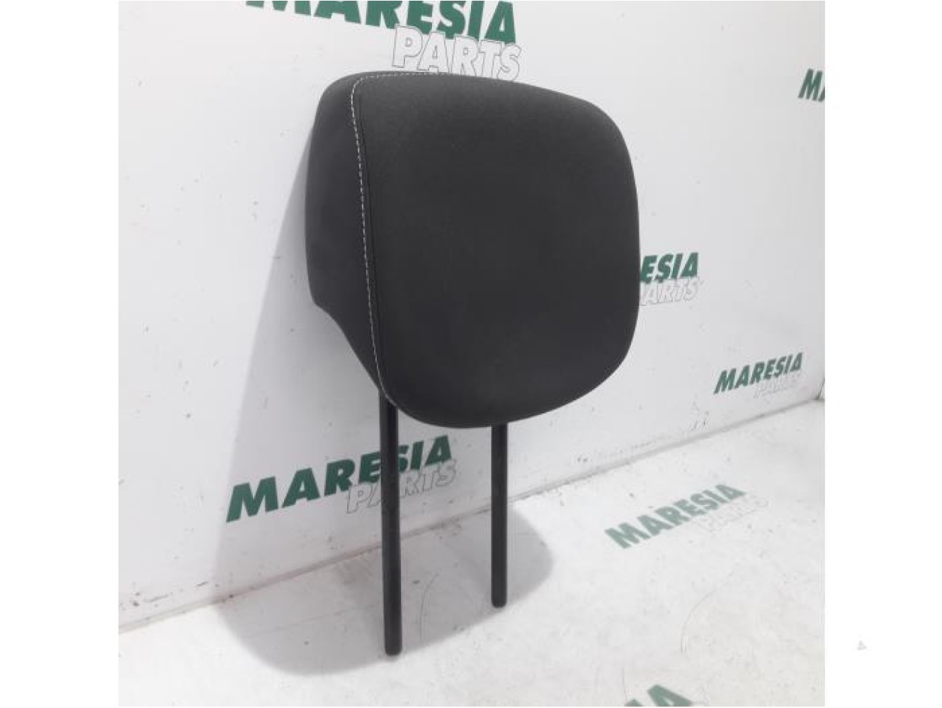 Renault - Megane - Headrest