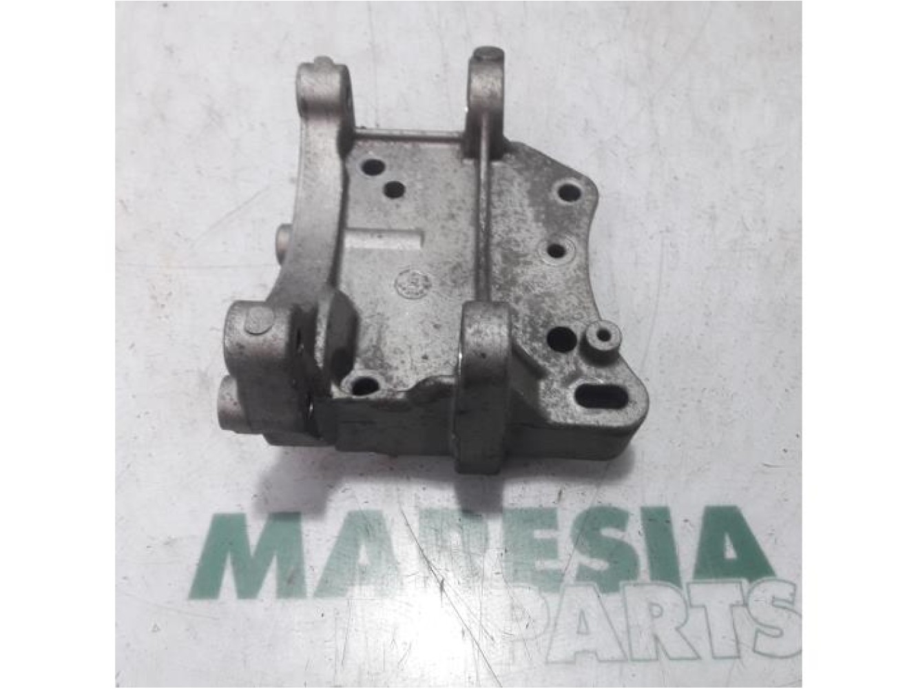 Peugeot - 207 - Support (miscellaneous)