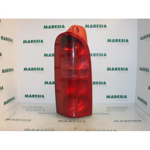 Renault - Master - Achterlicht links