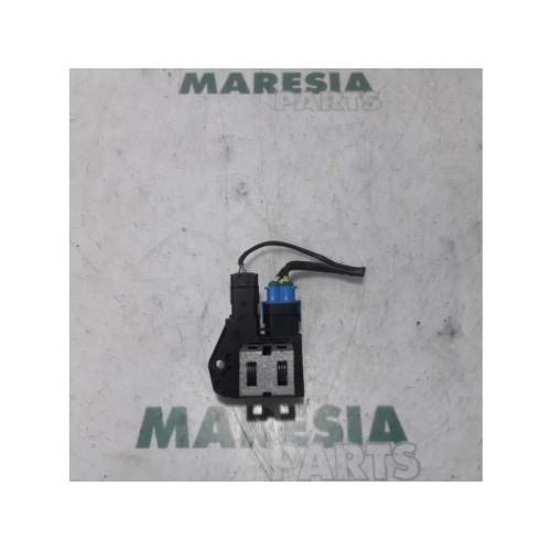 Peugeot - RCZ - Cooling fan resistor