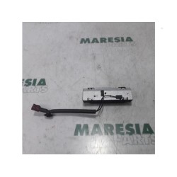 Peugeot - RCZ - GPS antenna