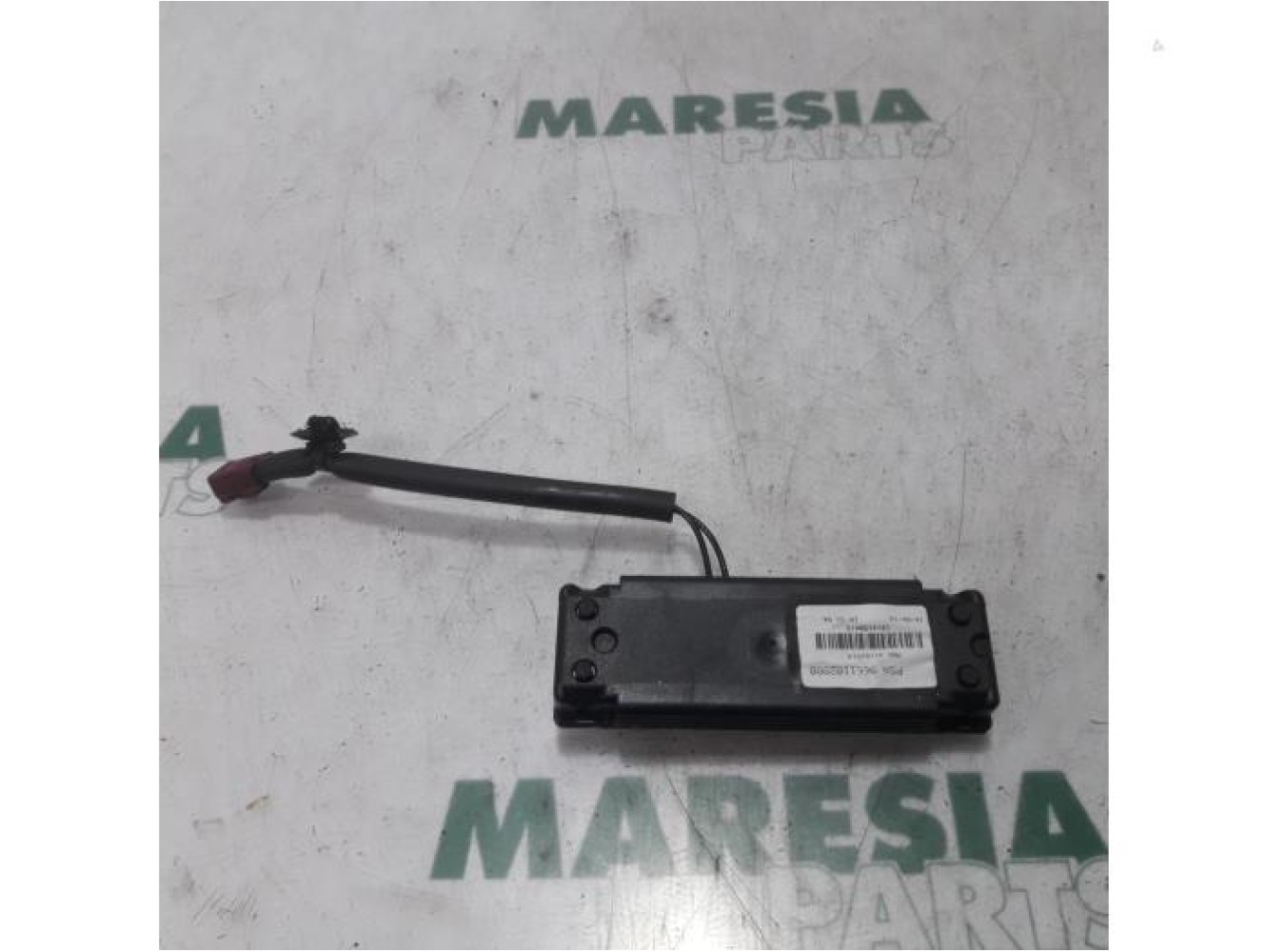 Peugeot - RCZ - GPS antenna