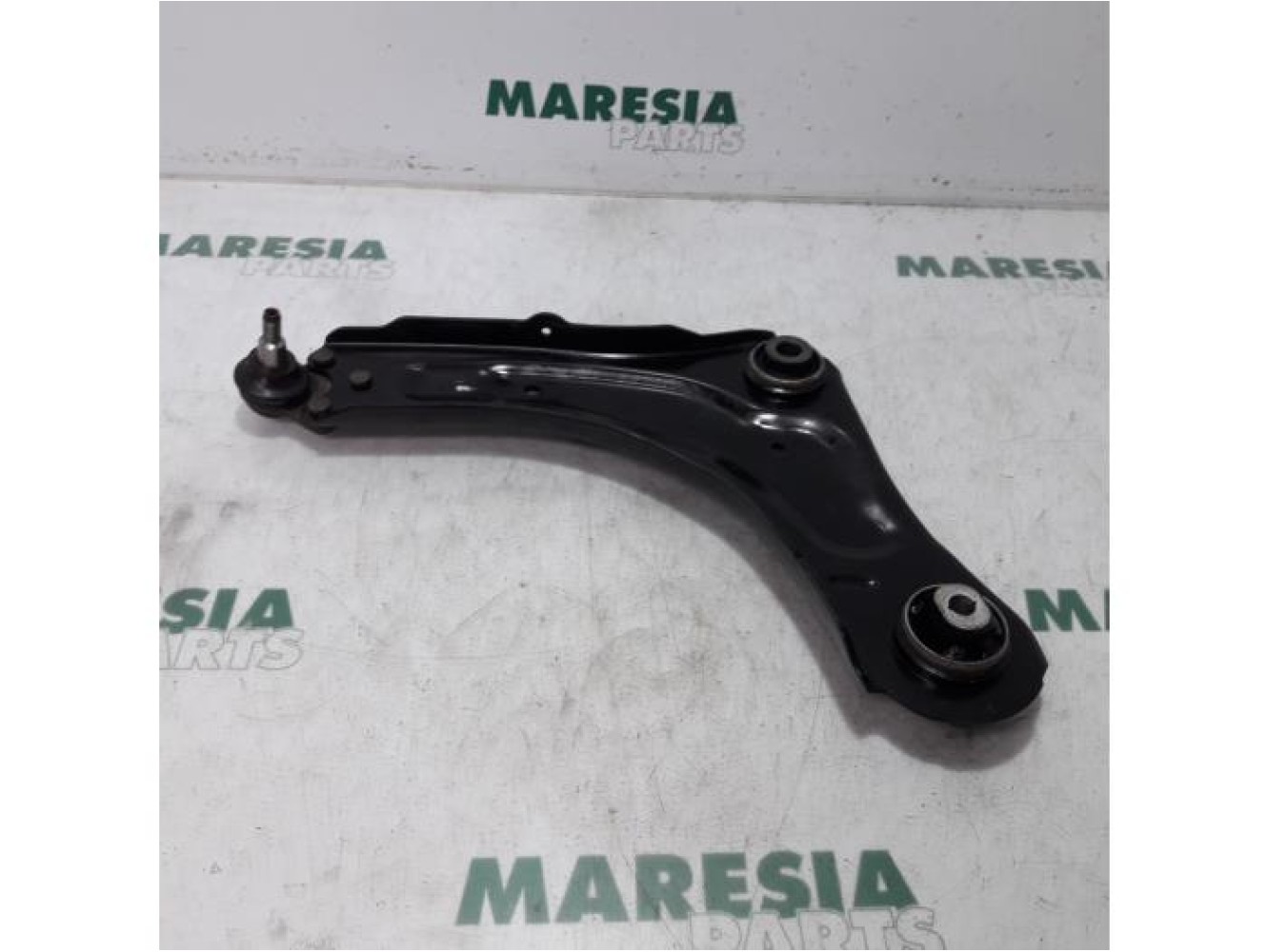 Renault - Megane Scenic - Front lower wishbone, left
