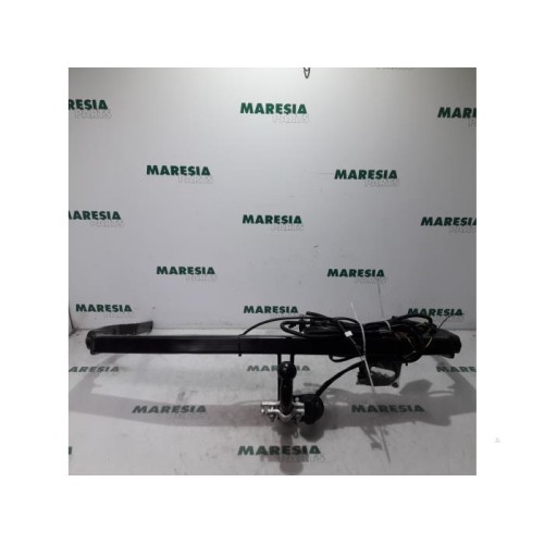 Renault - Megane Scenic - Towbar