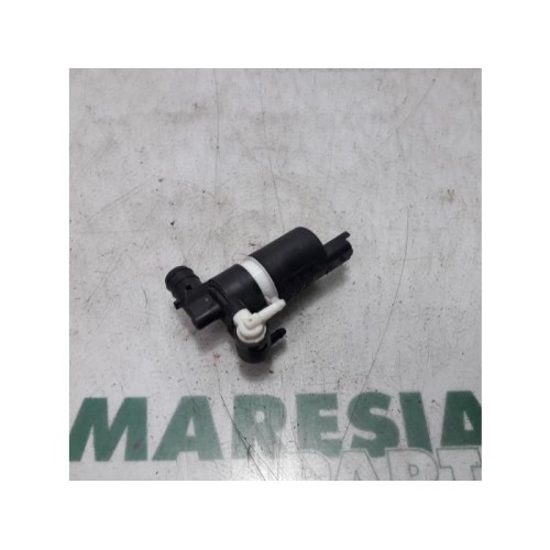Renault - Megane Scenic - Windscreen washer pump