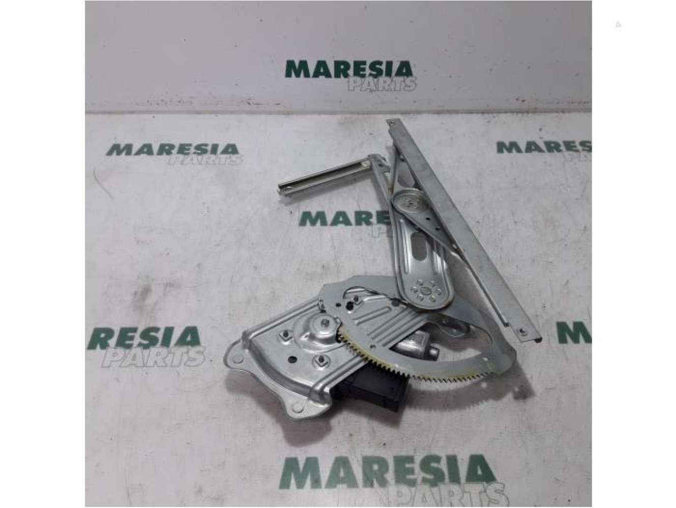 Renault - Megane Scenic - Rear door window mechanism 4-door, left