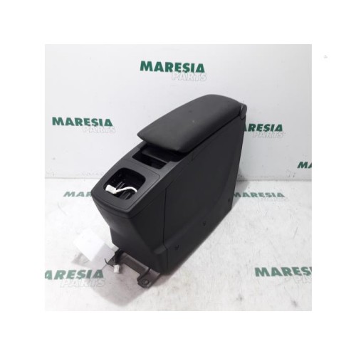 Renault - Megane Scenic - Armrest