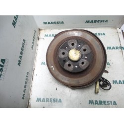 Alfa Romeo - 156 - Fusee links-achter