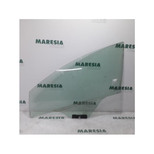 Lancia - Delta - Door window 4-door, front left