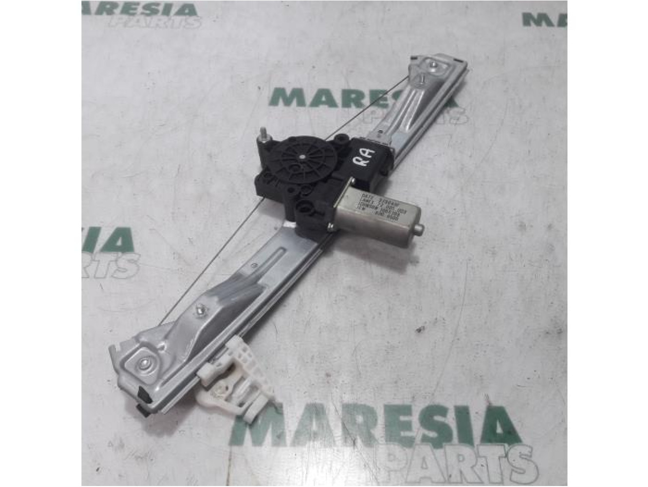Lancia - Delta - Rear door window mechanism 4-door, right