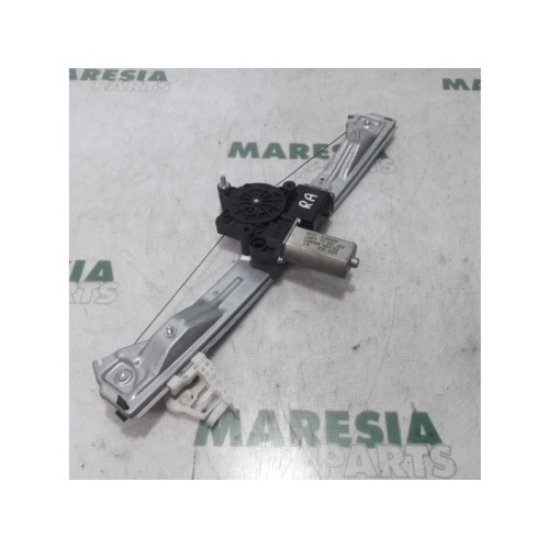 Lancia - Delta - Rear door window mechanism 4-door, right