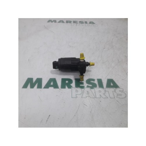 Lancia - Delta - Windscreen washer pump