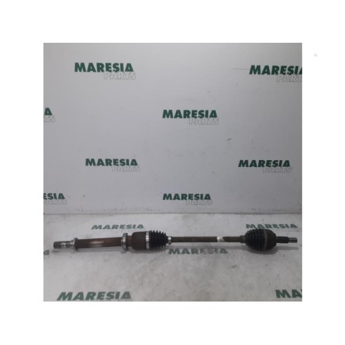 Renault - Clio - Front drive shaft, right