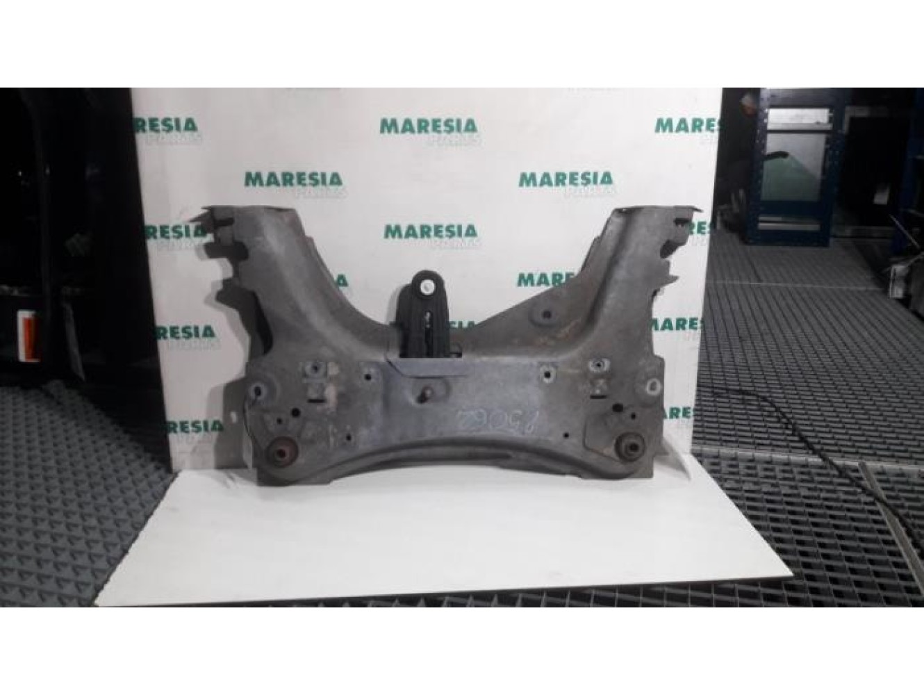 Renault - Clio - Subframe