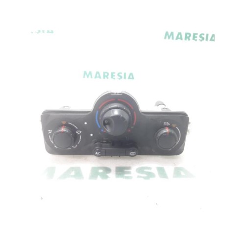 Renault - Clio - Heater control panel