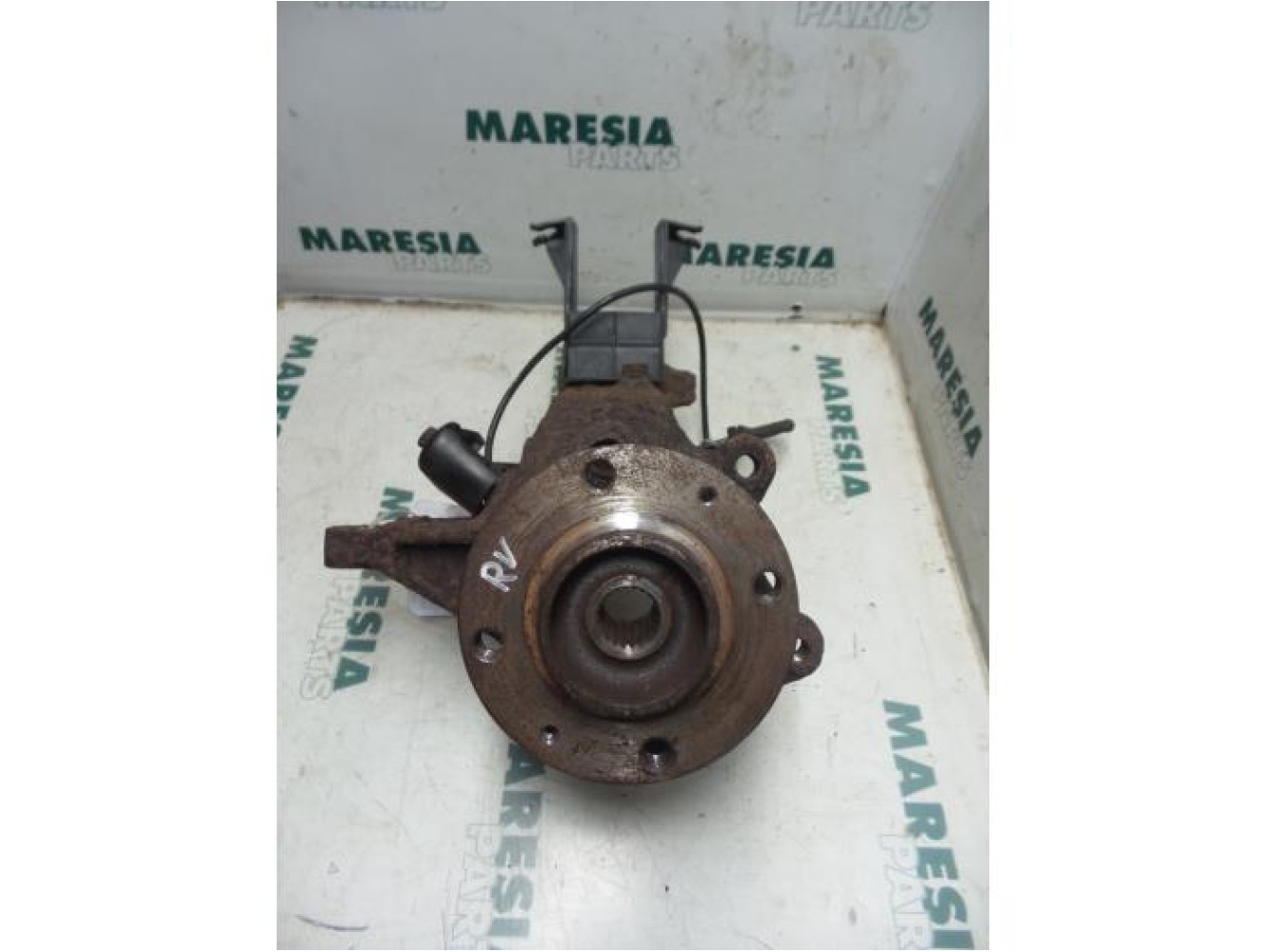 Peugeot - 206 - Knuckle, front right