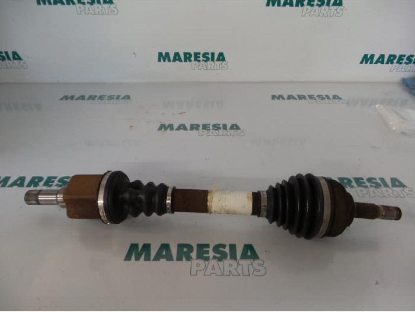 Citroen - C5 - Aandrijfas links-voor