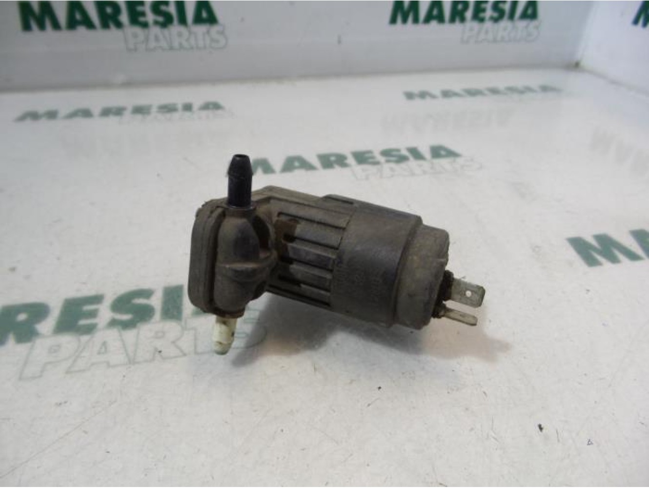 Fiat - Stilo - Scheibensprüherpumpe vorne