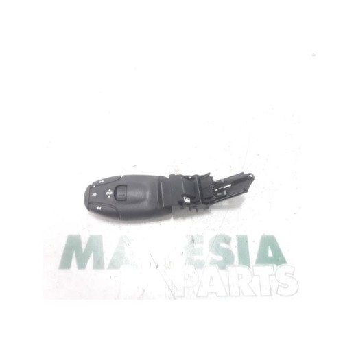 Peugeot - 407 - Steering wheel mounted radio control