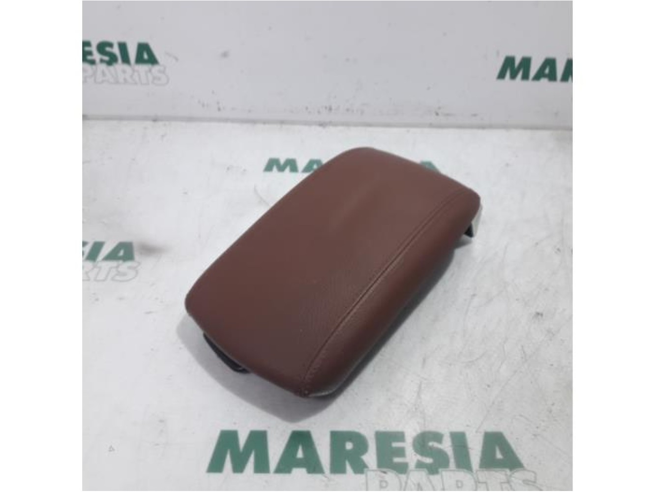 Peugeot - 308 - Armrest