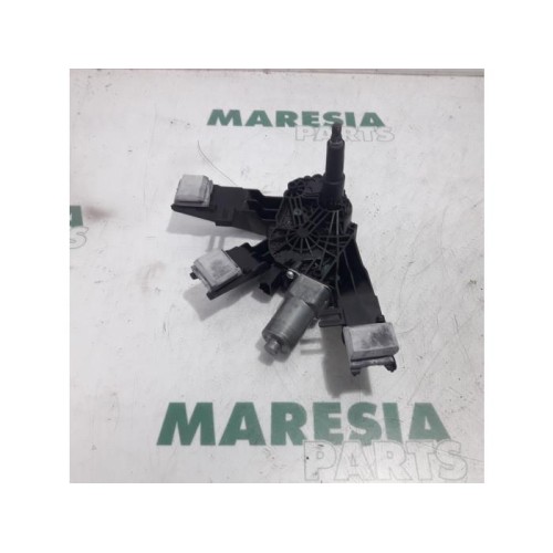 Peugeot - 308 - Rear wiper motor