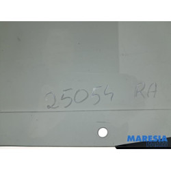 Peugeot - 308 - Rear door window 4-door door, rear right