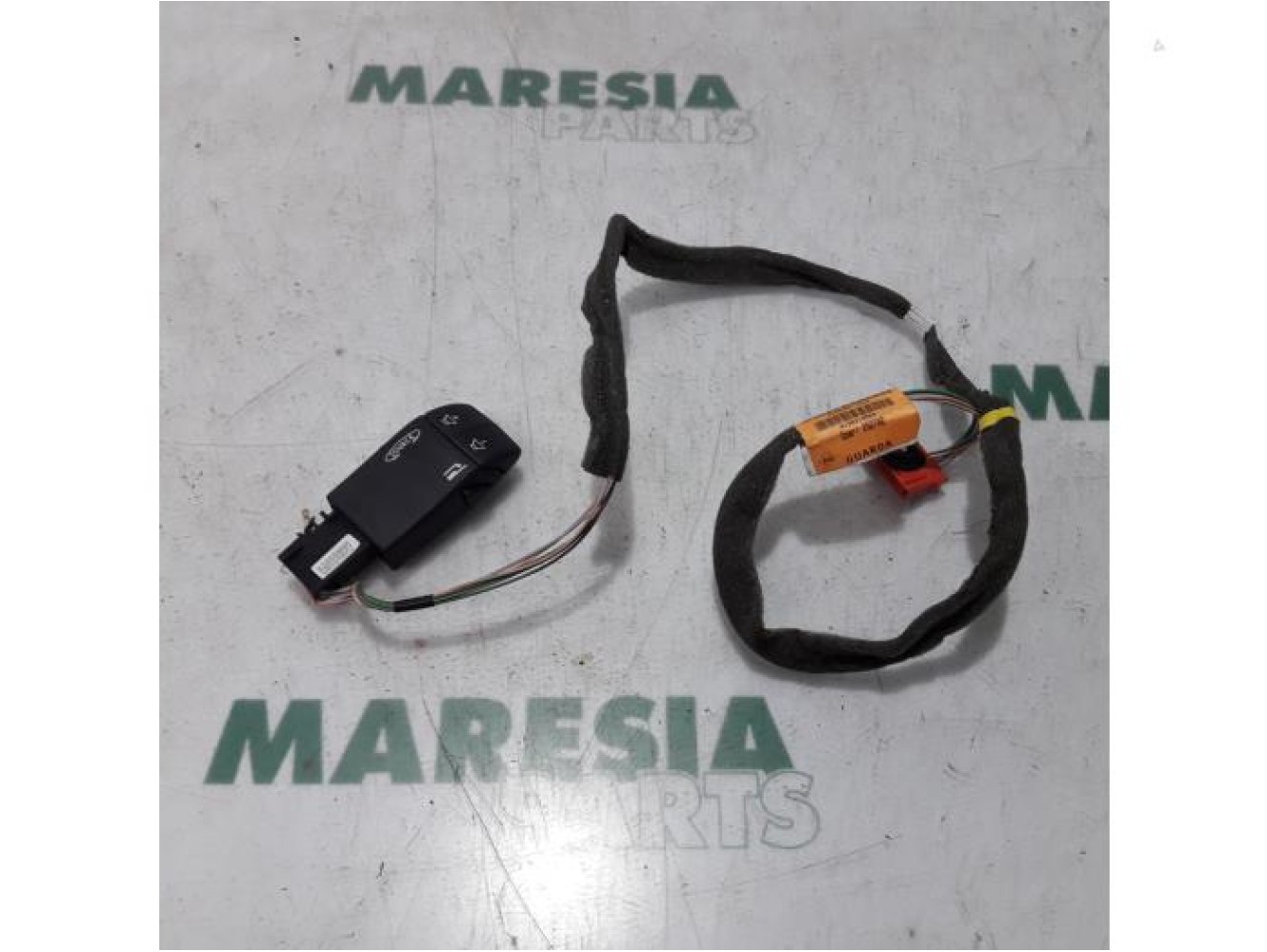 Renault - Clio - Commande radio volant