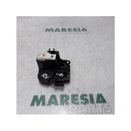 Renault - Clio - Front door lock mechanism 4-door, right